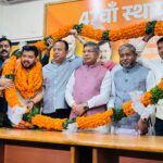 सुमित साहू अपने सैकड़ो समर्थकों के साथ भारतीय जनता पार्टी का दामन थामा।